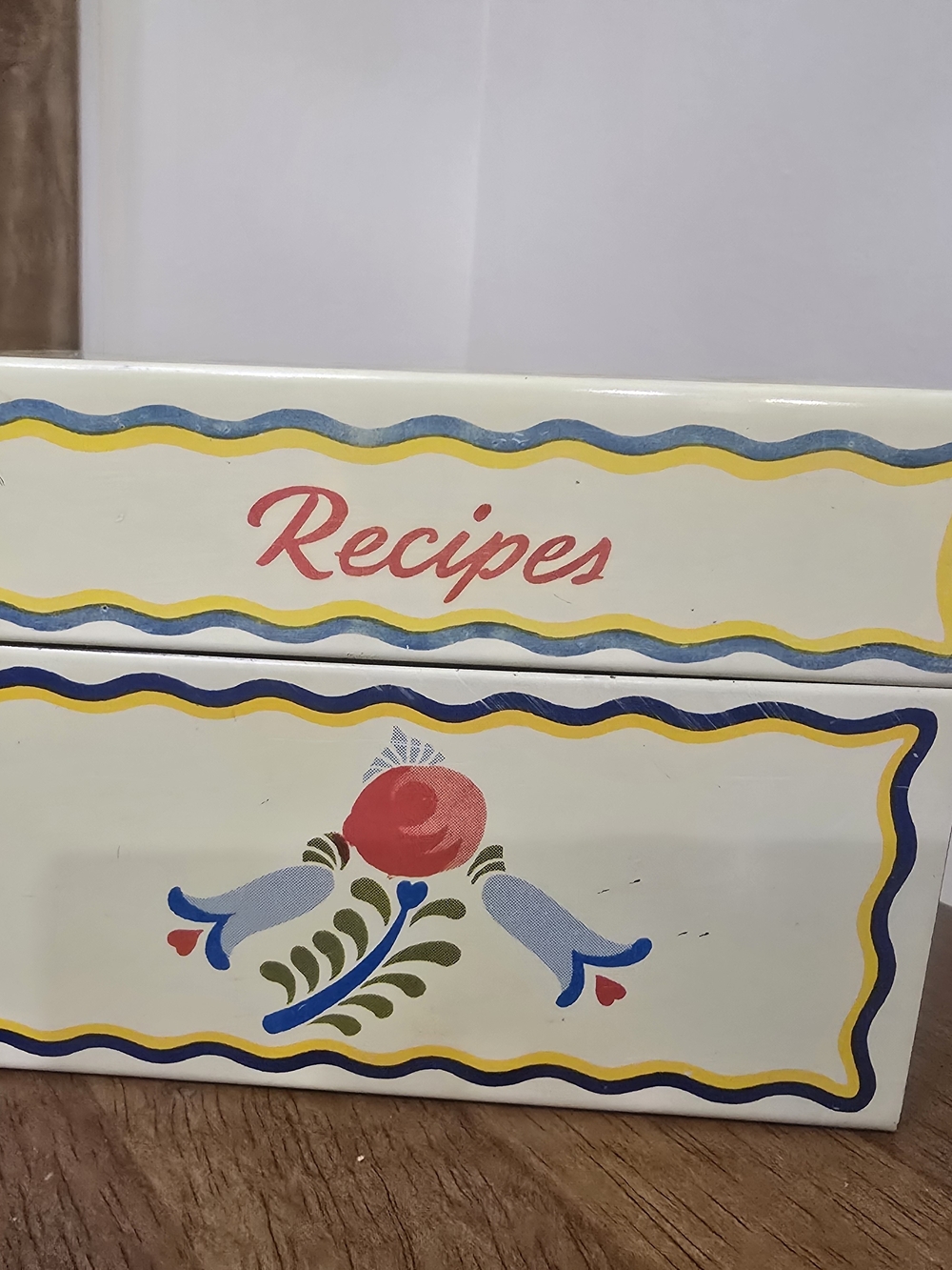 VTG 1950s Ohio Art Tin Litho Recipe Box Cream Dutch Floral Folk Art Mid Century